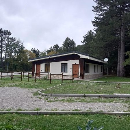 Chalet Lago Taverna  Εξωτερικό φωτογραφία